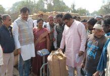 किसानों से धान का एक-एक दाना खरीदने के वादे से सरकार मुकर रही : जितेन्द्र मुदलियार