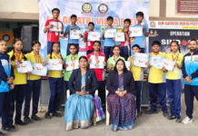 जिला स्तरीय कराते प्रतियोगिता में गायत्री के खिलाड़ियों को 55 पदक