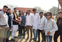 भिलाई विधायक देवेन्द्र यादव का विशु अजमानी के साथ युवाओं ने किया आत्मीय स्वागत