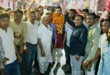 स्टेशन पारा में विधायक देवेन्द्र यादव का जोरदार स्वागत : आसिफ अली