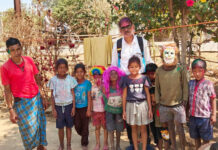 भोलापुर में अलवा फाउंडेशन के चेयरमैन ने मनाई होली