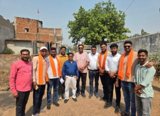 भाजपा युवा मोर्चा का हॉस्टल संपर्क अभियान : ग्राम सुंदरा के युवाओं से संवाद