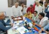 बिजली कटौती और अव्यवस्था के खिलाफ कांग्रेस का हल्लाबोल, डेढ़ घंटे तक बिजली कार्यालय का घेराव
