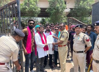 अजीत जोगी युवा मोर्चा के प्रदेश अध्यक्ष शमसुल ने घेरा पुलिस अधीक्षक कार्यालय