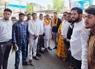 विशु अजमानी के नेतृत्व में भिलाई विधायक देवेंद्र यादव का जोरदार स्वागत