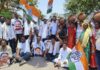 जलसंकट पर कांग्रेस का प्रदर्शन, महिलाओं ने सड़क पर फोड़ी मटकी