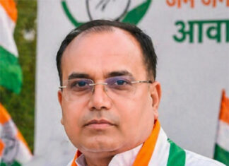 न्यू बायोलुक के पानी के खेल पर अपराध दर्ज करें प्रशासन : कांग्रेस