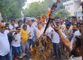 छात्रों की आवाज दबाने के लिए राहुल गांधी समेत विपक्षी नेताओं पर पुलिस कार्रवाई लोकतंत्र पर हमला : कांग्रेस