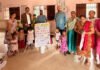 ऑल वॉलंटरी एसोसिएशन ने कबीर नगर आंगनवाड़ी में बांटी शैक्षणिक सामग्री
