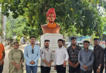 राष्ट्रीय विद्यार्थी दिवस के अवसर पर एबीवीपी ने किया स्वामी विवेकानंद प्रतिमा का स्वच्छता अभियान एवं माल्यार्पण