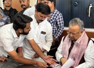 छह माह से बंद सड़क निर्माण से ग्रामीण परेशान, शुभम वैष्णव ने विधानसभा अध्यक्ष से की शिकायत