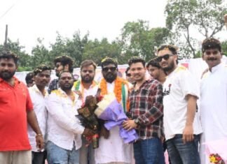 उमेश रगड़े के राष्ट्रीय संयोजक बनने पर रायपुर एयरपोर्ट में जोरदार स्वागत