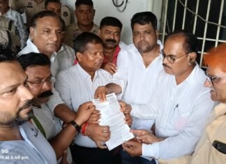 कांग्रेस के तीखे आरोपों से घिरा नगर निगम, लोगों की समस्याओं पर चेताया