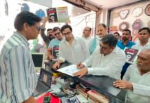 जयस्तंभ चौक से शुरू हुआ कांग्रेस का हस्ताक्षर अभियान, पहले दिन 227 लोगों ने दिया समर्थन