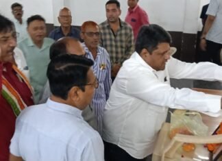 क्रांति दिवस पर कांग्रेस ने स्वतंत्रता संग्राम के बलिदानियों को किया नमन