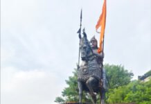 वीर शिरोमणि महाराणा प्रताप की प्रतिमा पर स्थापित किया भगवा ध्वज, जीर्णोद्धार के लिए निगम को पत्र लिखने की तैयारी