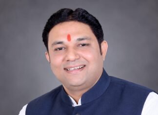 मंदिर आस्था का केंद्र है, राजनीति का अखाड़ा नहीं, मंदिर में जन्मदिन मनाना भारतीय संस्कारों और मूल्यों की स्थापना है : पवन गुप्ता