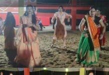 मां दुर्गा की आराधना के साथ नवरंग गरबा नाइट का शुभारंभ, पहले दिन जमकर थिरके युवा