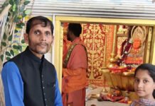 मां बम्लेश्वरी मंदिर में श्रद्धालुओं के लिए बेहतर व्यवस्था की अनुराग मित्तल ने की सराहना