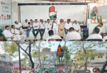 कांग्रेस भवन में मनाई गई महात्मा गांधी एवं लाल बहादुर शास्त्री की जयंती
